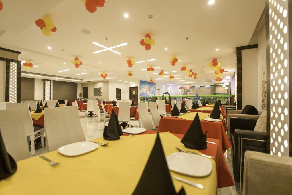 Hotel Sky Chandīgarh Esterno foto